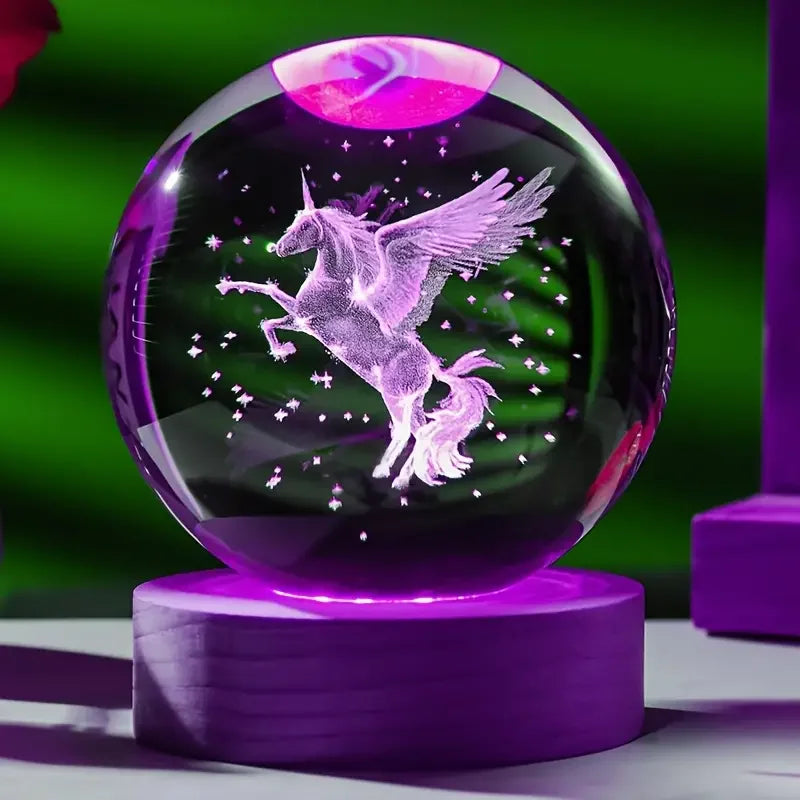 Madrid Nachttischlampe – 3D Kristallkugel Einhorn mit LED Holzsockel