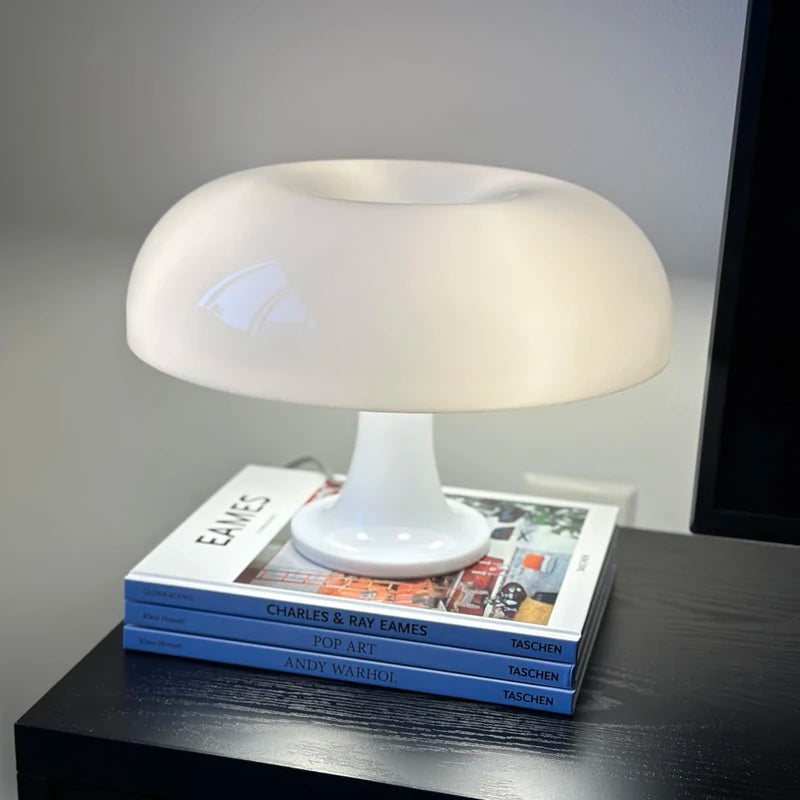 Amsterdam Nachttischlampe Pilzform – LED Lampe in Elfenbein