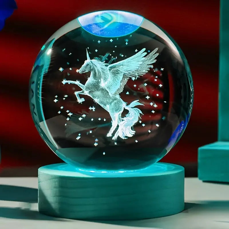 Madrid Nachttischlampe – 3D Kristallkugel Einhorn mit LED Holzsockel