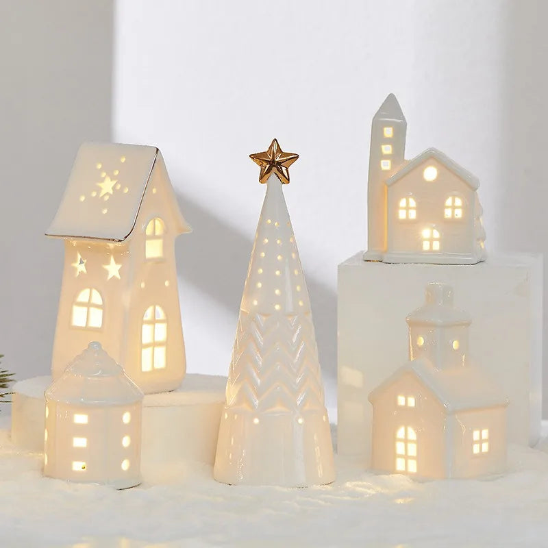 Leuchtendes Weihnachts-Dekohäuschen aus Keramik