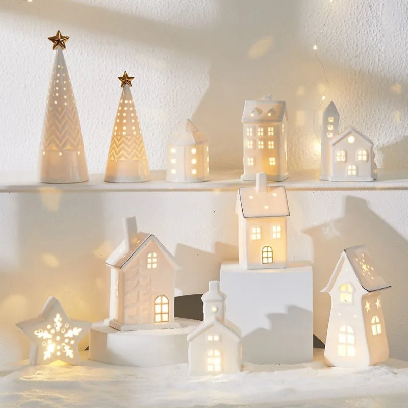 Leuchtendes Weihnachts-Dekohäuschen aus Keramik