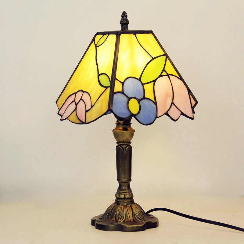 Vintage Tischlampe im Barockstil