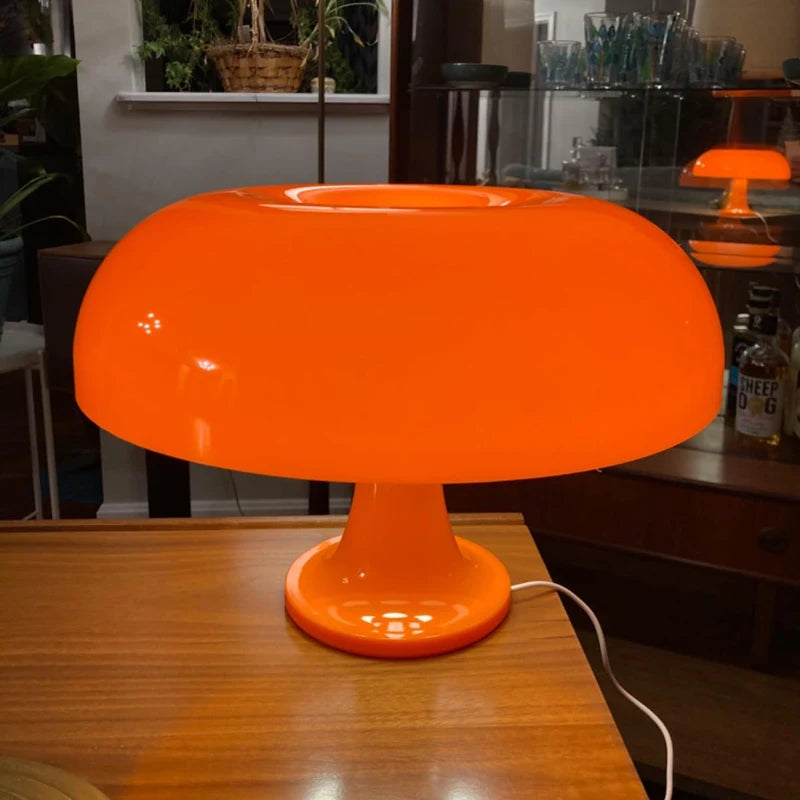 Amsterdam Nachttischlampe Pilzform – LED Lampe in Elfenbein